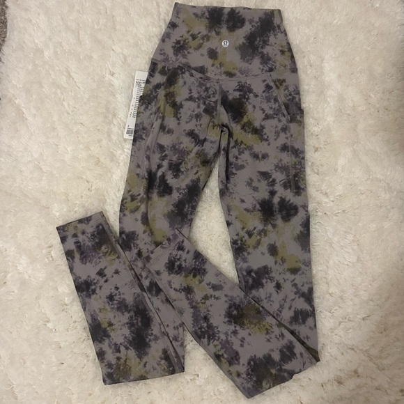 Lululemon Align Leggings with Pockets - New with Tags - Picture 2 of 8